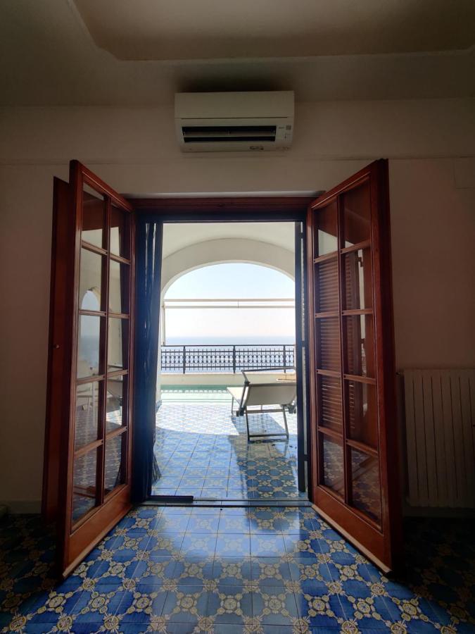Casa La Scogliera Apartment Праяно Екстериор снимка